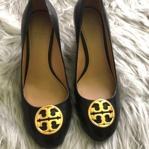 Tory Burch CHELSEA WEDGE